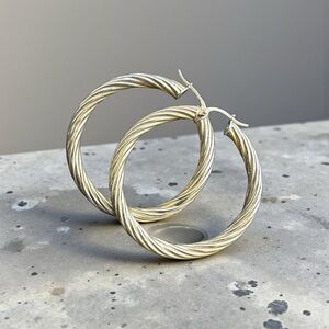 Elegant large Gold Hoop Earrings